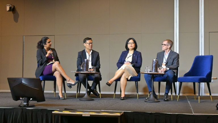 ディレクターのHarika G.がAsian Power Summit 2025に登壇し、アジアにおけるエネルギーミックスの進化をテーマに講演を行いました。